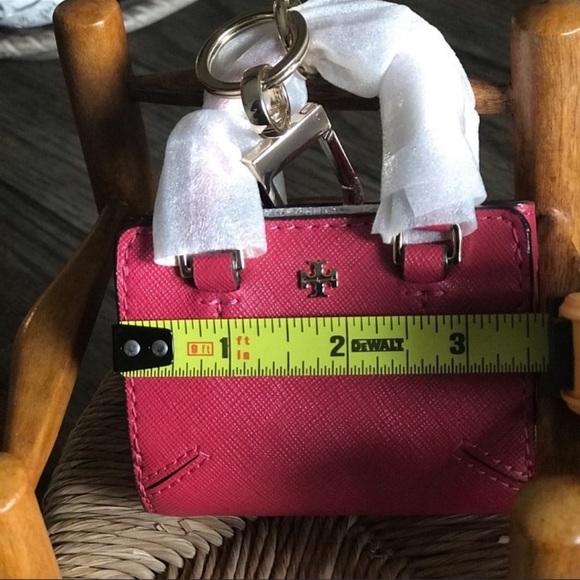 Authentic 👛TORY BURCH KEYCHAIN - Picture 4 of 11